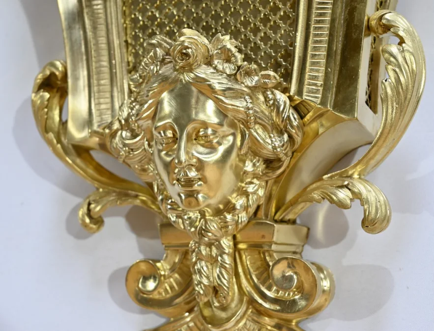 WALL CLOCK