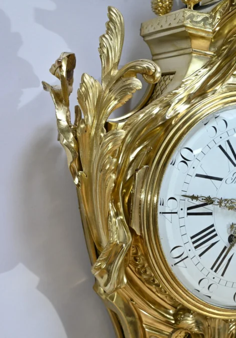 WALL CLOCK