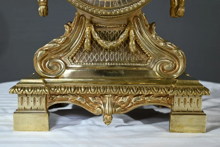 NINETEENTH CENTURY FRENCH CLOCK