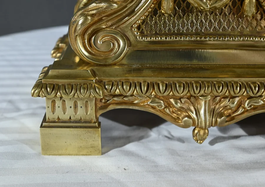 NINETEENTH CENTURY FRENCH CLOCK