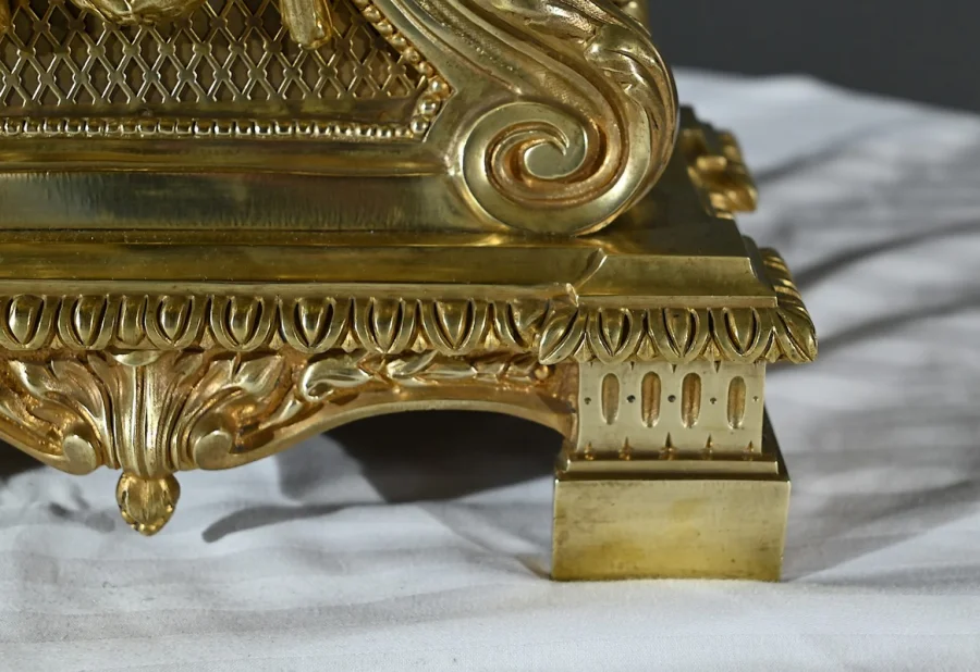 NINETEENTH CENTURY FRENCH CLOCK