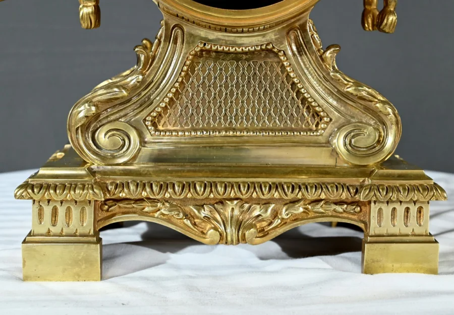 NINETEENTH CENTURY FRENCH CLOCK