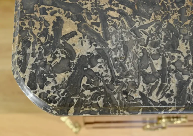 KOMMODE AUS LOUIS XVI-ZEITRAUM
