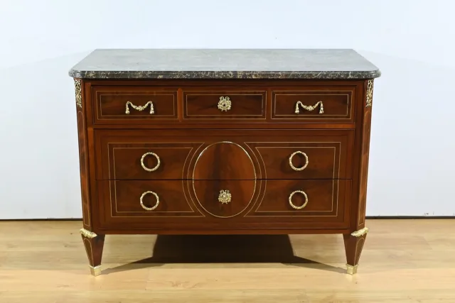 Rare Commode en Acajou, époque Louis XVI – 2ème partie XVIIIe