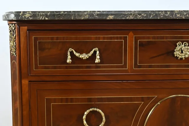 Rare Commode en Acajou, époque Louis XVI – 2ème partie XVIIIe