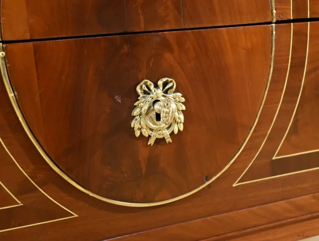 Rare Commode en Acajou, époque Louis XVI – 2ème partie XVIIIe