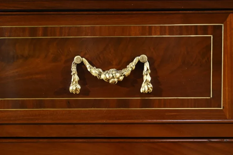 KOMMODE AUS LOUIS XVI-ZEITRAUM