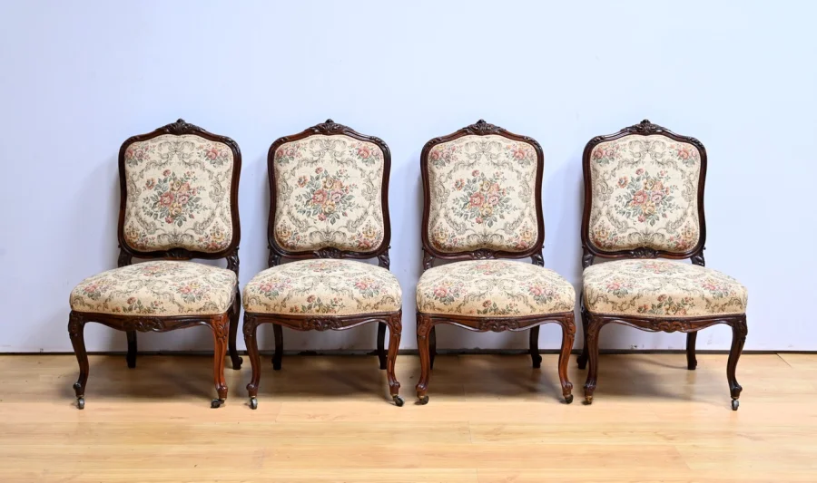 Suite de 4 Chaises en Palissandre, style Louis XV, époque Napoléon III – Milieu XIXe