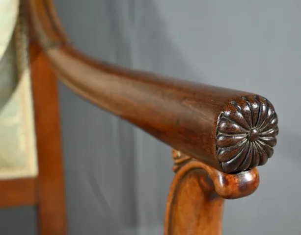 Paire de Fauteuils à Crosses en Acajou, époque Restauration – Début XIXe