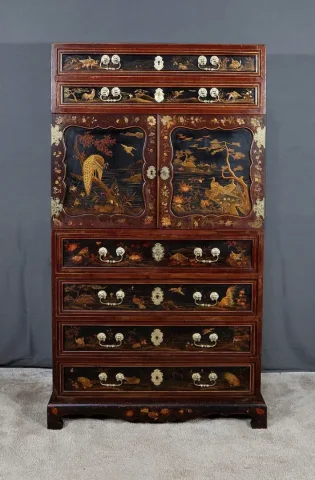 Cabinet Chinois en Bois laqué et Bois peint - Début XXe