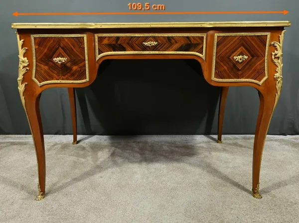 SCHREIBTISCH IM LOUIS XV-STIL