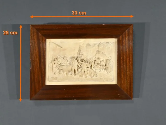 PETRIFIED CALCIUM LOW RELIEF