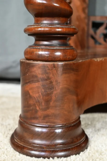 MAHOGANY JARDINIERE