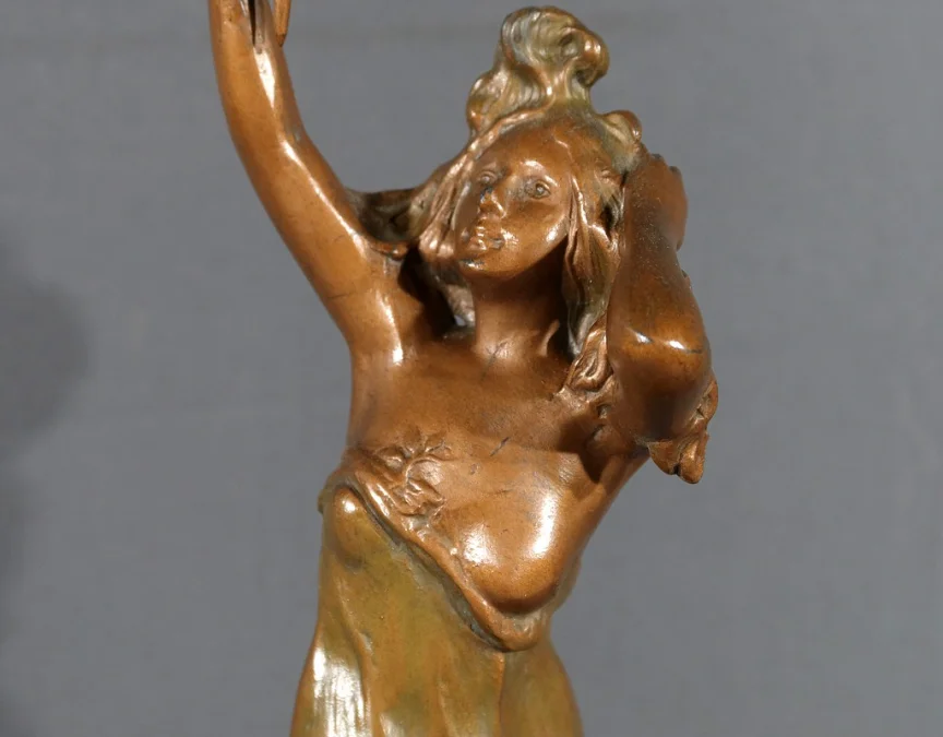 ART NOUVEAU STYLE LAMP