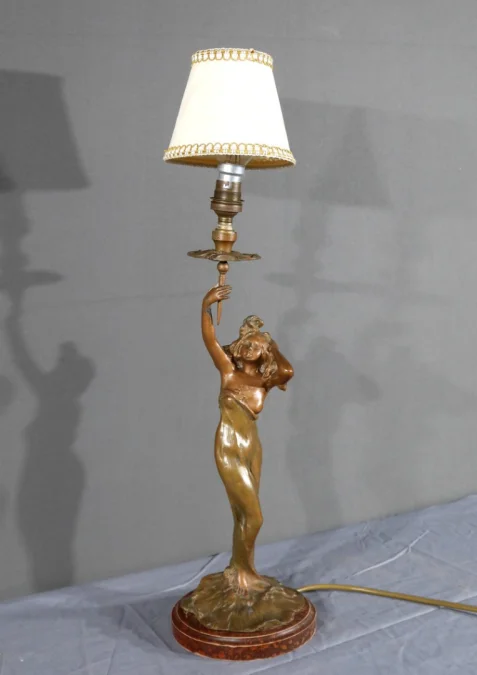 ART NOUVEAU STYLE LAMP