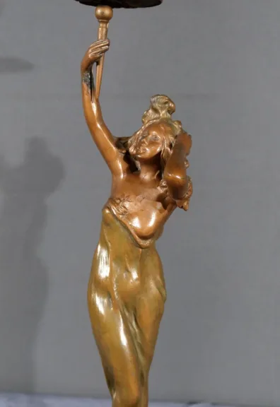 LAMPE IM JUGENDSTIL