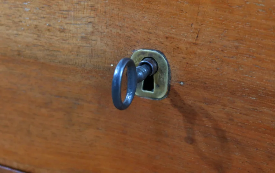 Commode en Noyer, époque Restauration – 1ère Partie XIXe