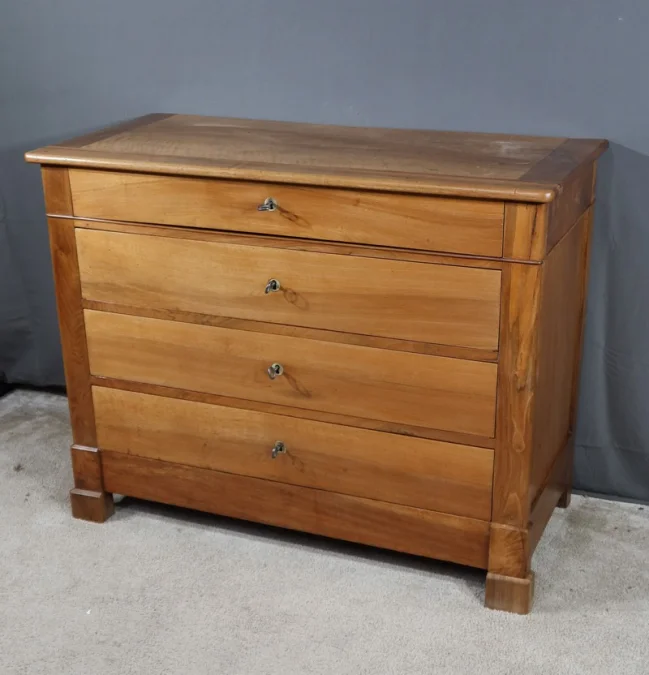 Commode en Noyer, époque Restauration – 1ère Partie XIXe