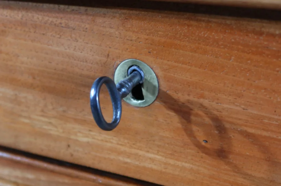 Commode en Noyer, époque Restauration – 1ère Partie XIXe