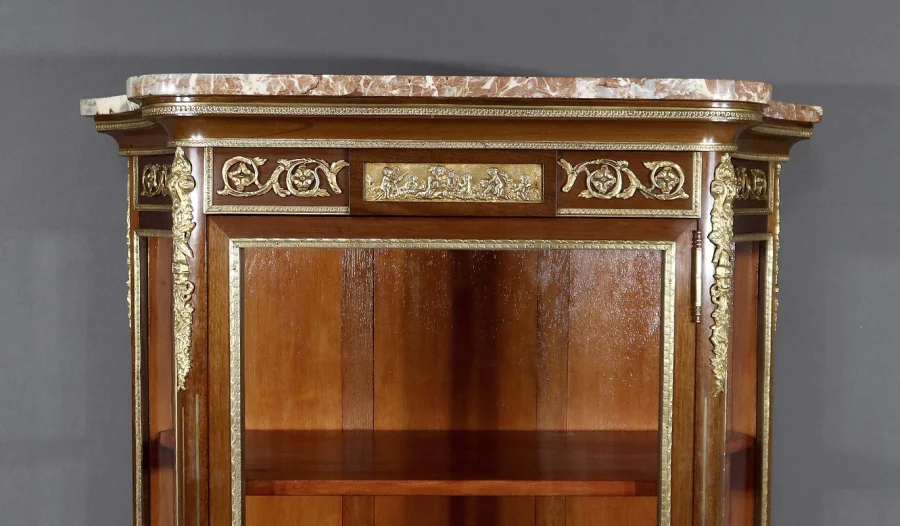Vitrine en Acajou, style Transition Louis XV / Louis XVI – 1900