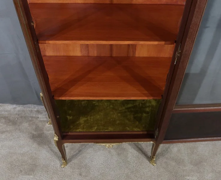 Vitrine en Acajou, style Transition Louis XV / Louis XVI – 1900