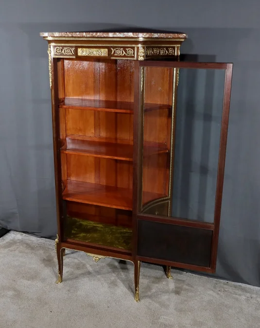 Vitrine en Acajou, style Transition Louis XV / Louis XVI – 1900