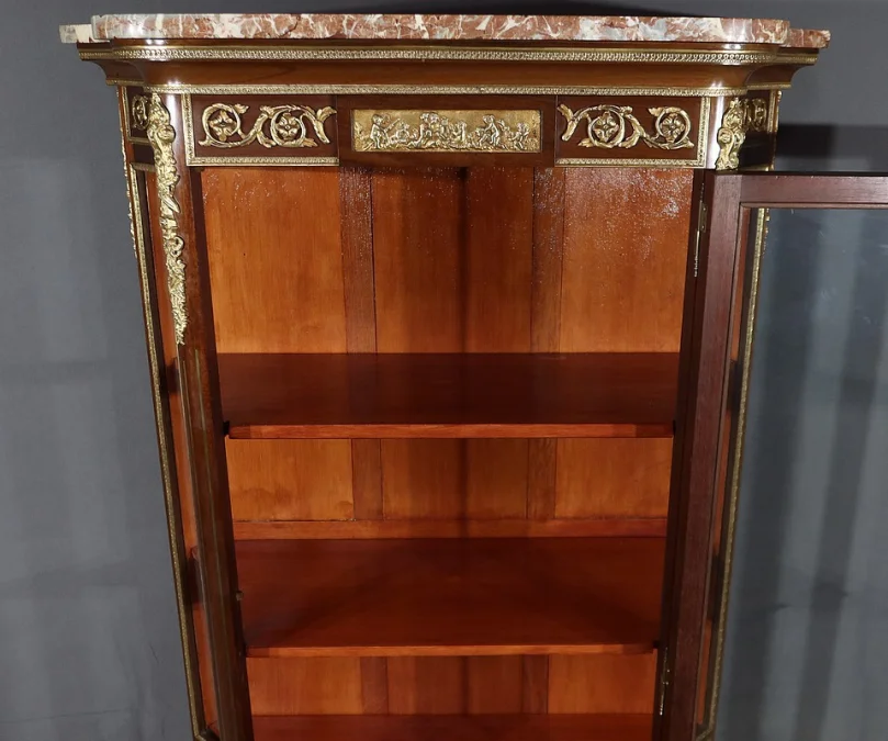 Vitrine en Acajou, style Transition Louis XV / Louis XVI – 1900