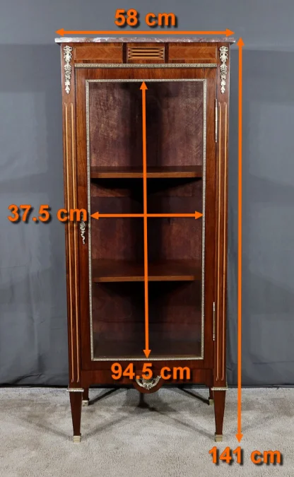 ルイ16世スタイルのディスプレイキャビネット