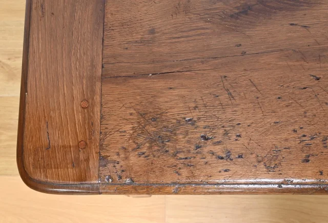 OAK CHEST