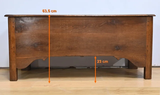 OAK CHEST