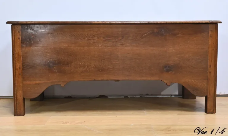 ДУБОВЫЙ СУНДУК