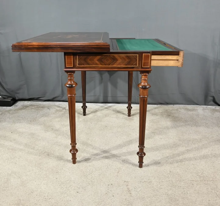 Table à Système en Marqueterie, style Louis XVI – 2ème moitié XIXe