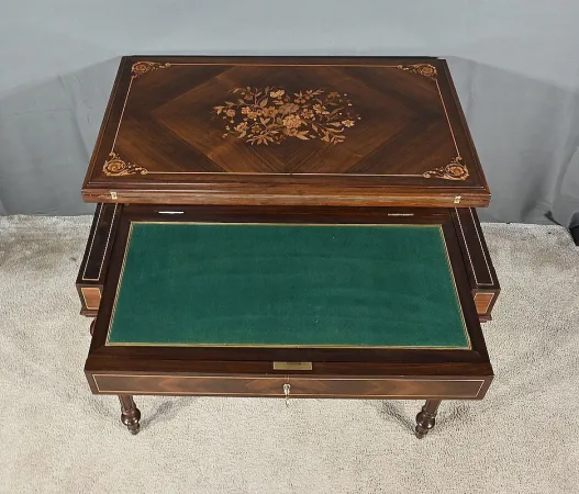 WANDELBARER TISCH IM LOUIS XVI-STIL