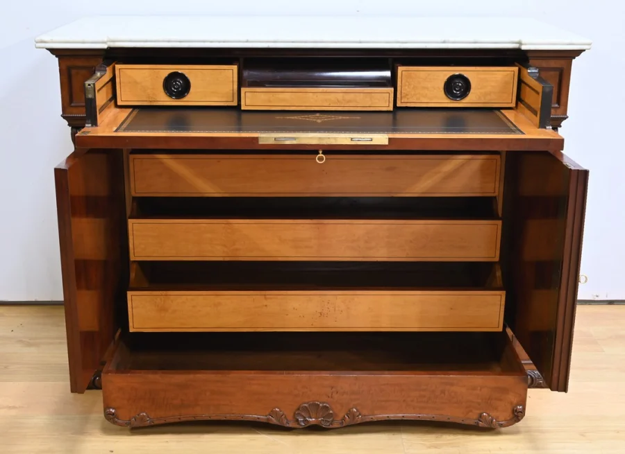 SECRETAIRE CHEST