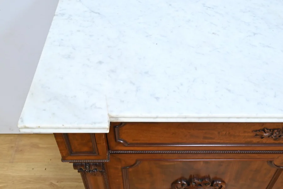 SECRETAIRE CHEST