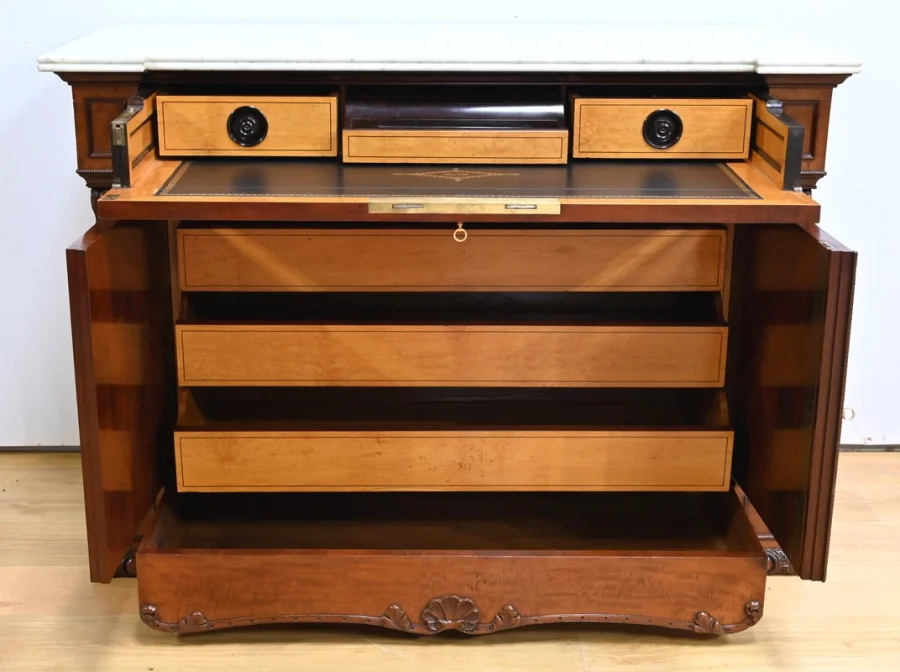 SECRETAIRE CHEST