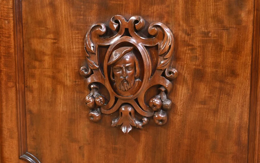 SECRETAIRE CHEST