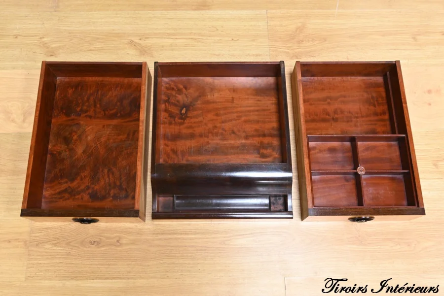 SECRETAIRE CHEST