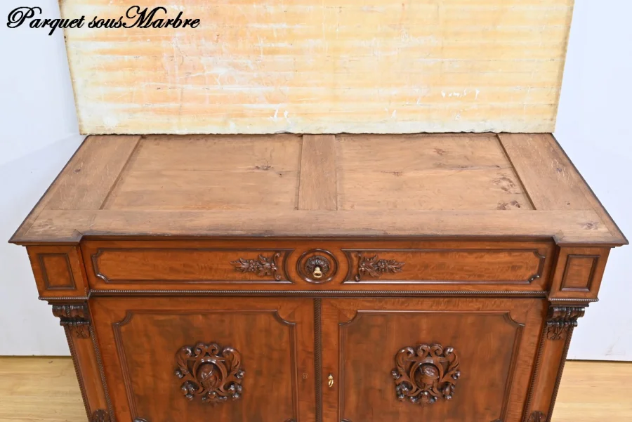 SECRETAIRE CHEST