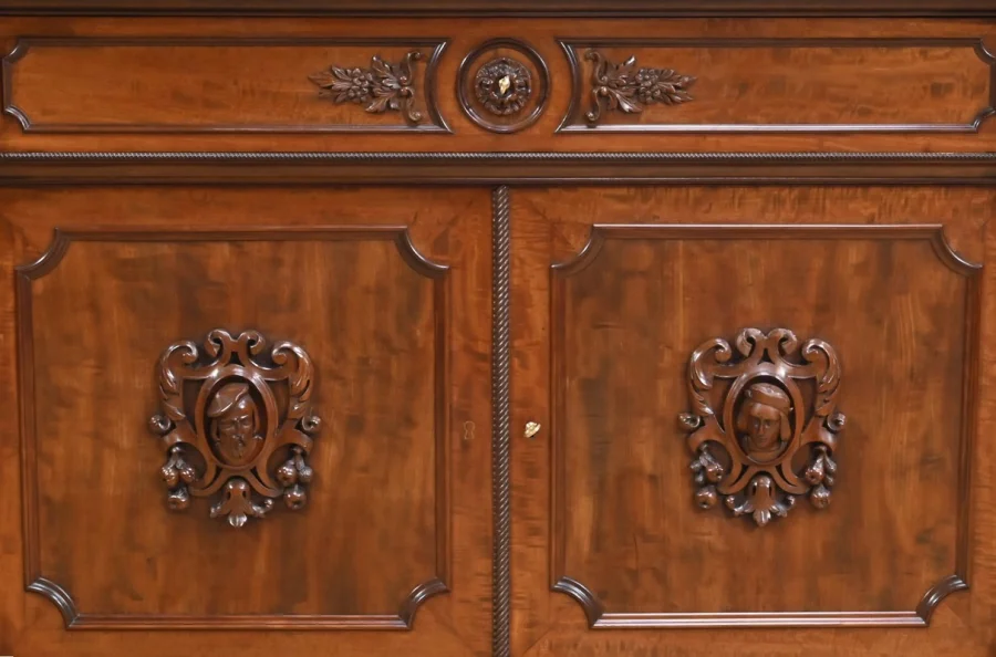 SECRETAIRE CHEST
