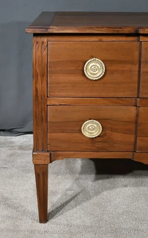 Commode Sauteuse en Noyer, époque Louis XVI – Fin XVIIIe