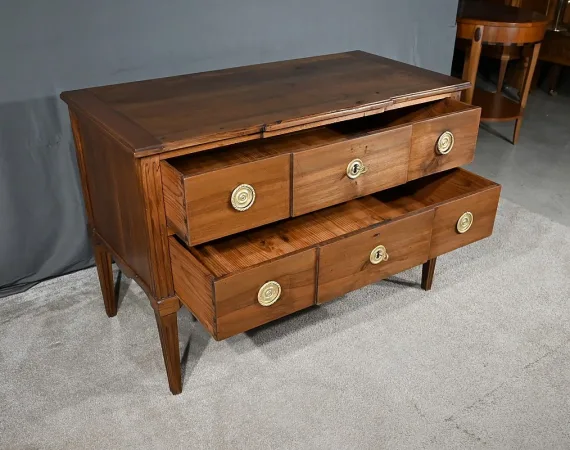 КОМОД ПЕРИОДА ЛЮДОВИКА XVI