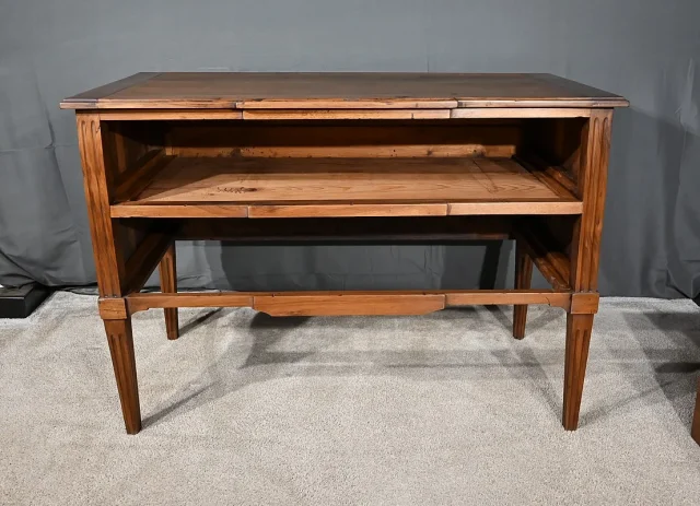 Commode Sauteuse en Noyer, époque Louis XVI – Fin XVIIIe