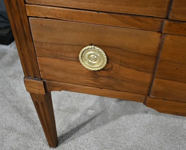 Commode Sauteuse en Noyer, époque Louis XVI – Fin XVIIIe