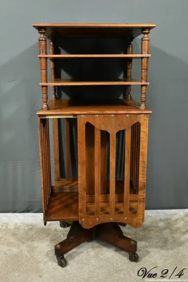 Bibliothèque Tournante en Noyer, estampillée G.Lancelin – 1900