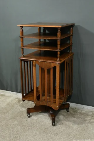 Bibliothèque Tournante en Noyer, estampillée G.Lancelin – 1900