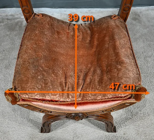 CURULE-STUHL