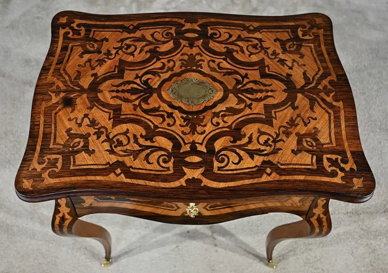 ARBEITSTISCH IM LOUIS XV-STIL