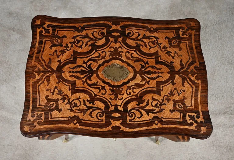 ARBEITSTISCH IM LOUIS XV-STIL