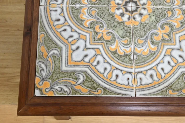 DEENSE SALONTAFEL